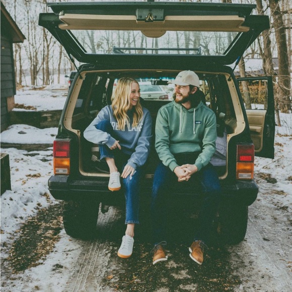 Great Lakes Collection weathered crew sweatshirt - Picture 5 of 8